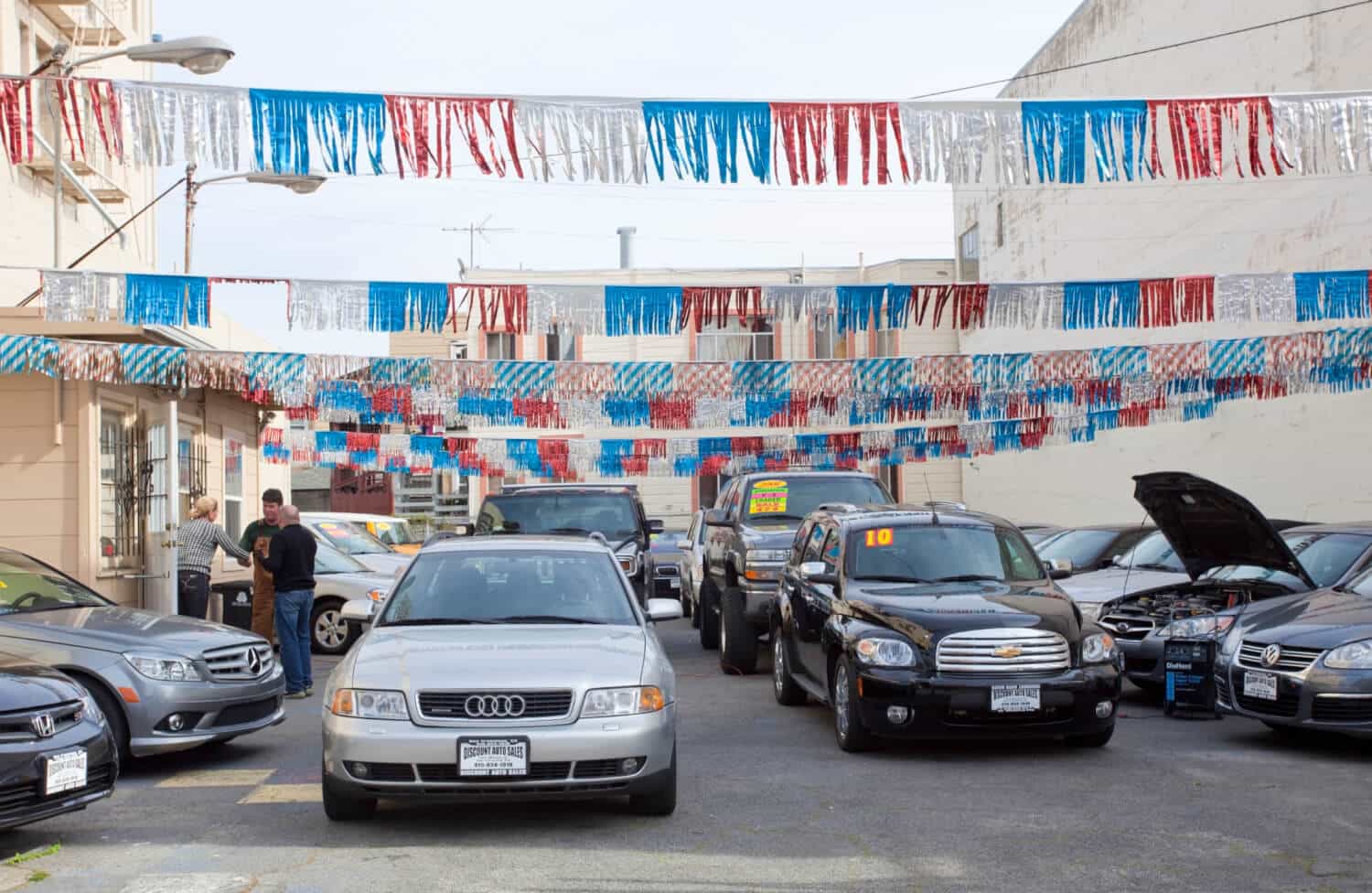 Howard Dvorkin’s next recession prediction starts with an auto loan bubble, but it originates from used car lots.