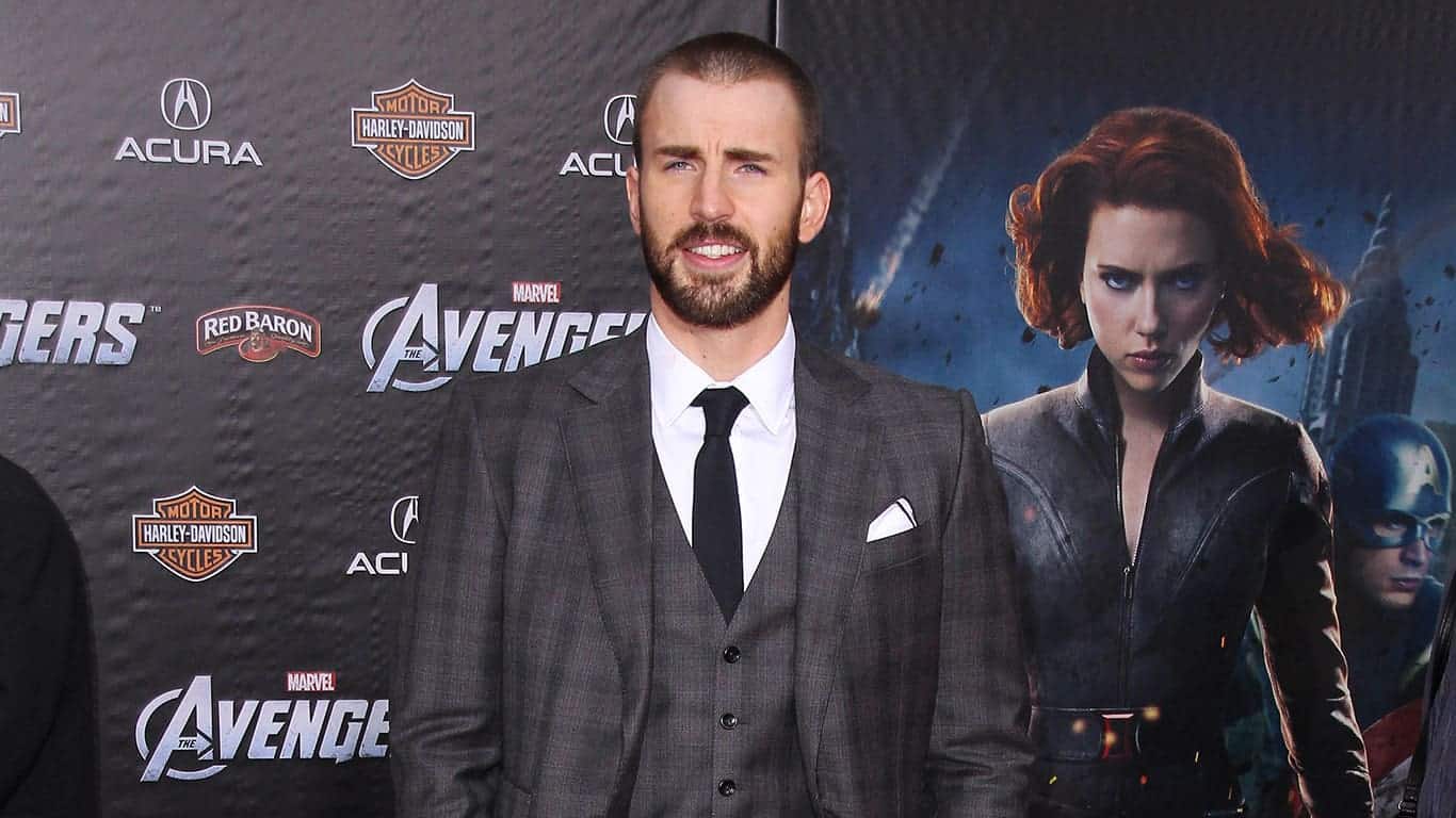 Chris Evans at the "Marvel's The Avengers" Los Angeles Premiere, El Capitan Theatre