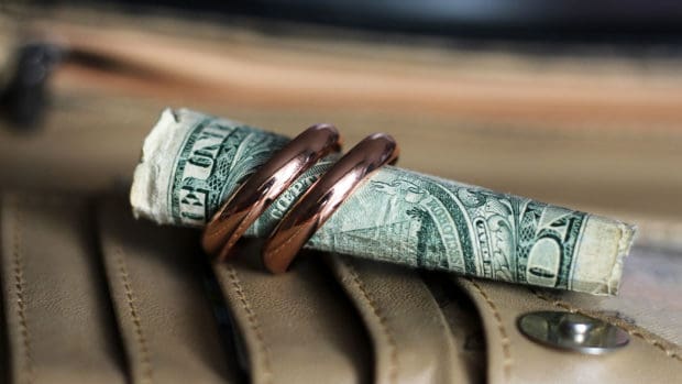 Don’t pay divorce costs with a credit card
