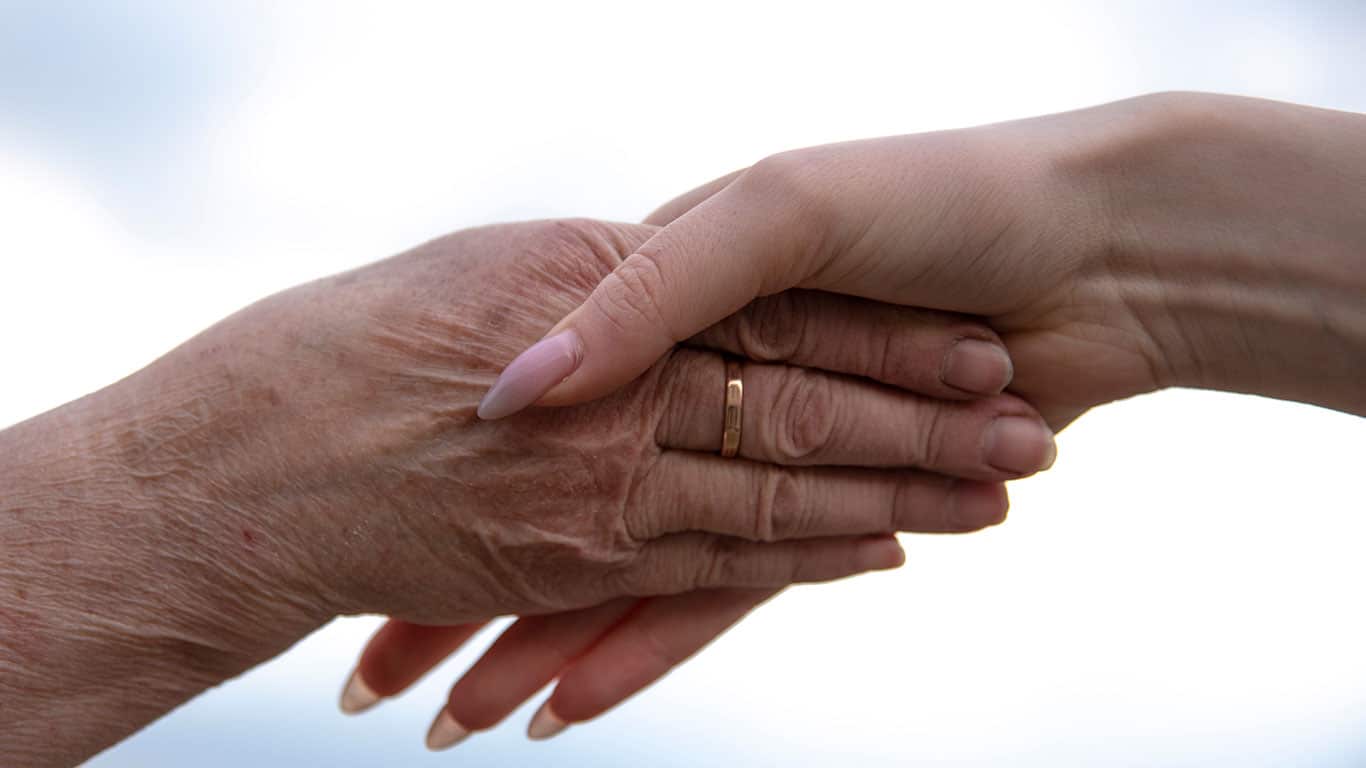 Things You Can Do to Protect Aging Parents from Financial Exploitation