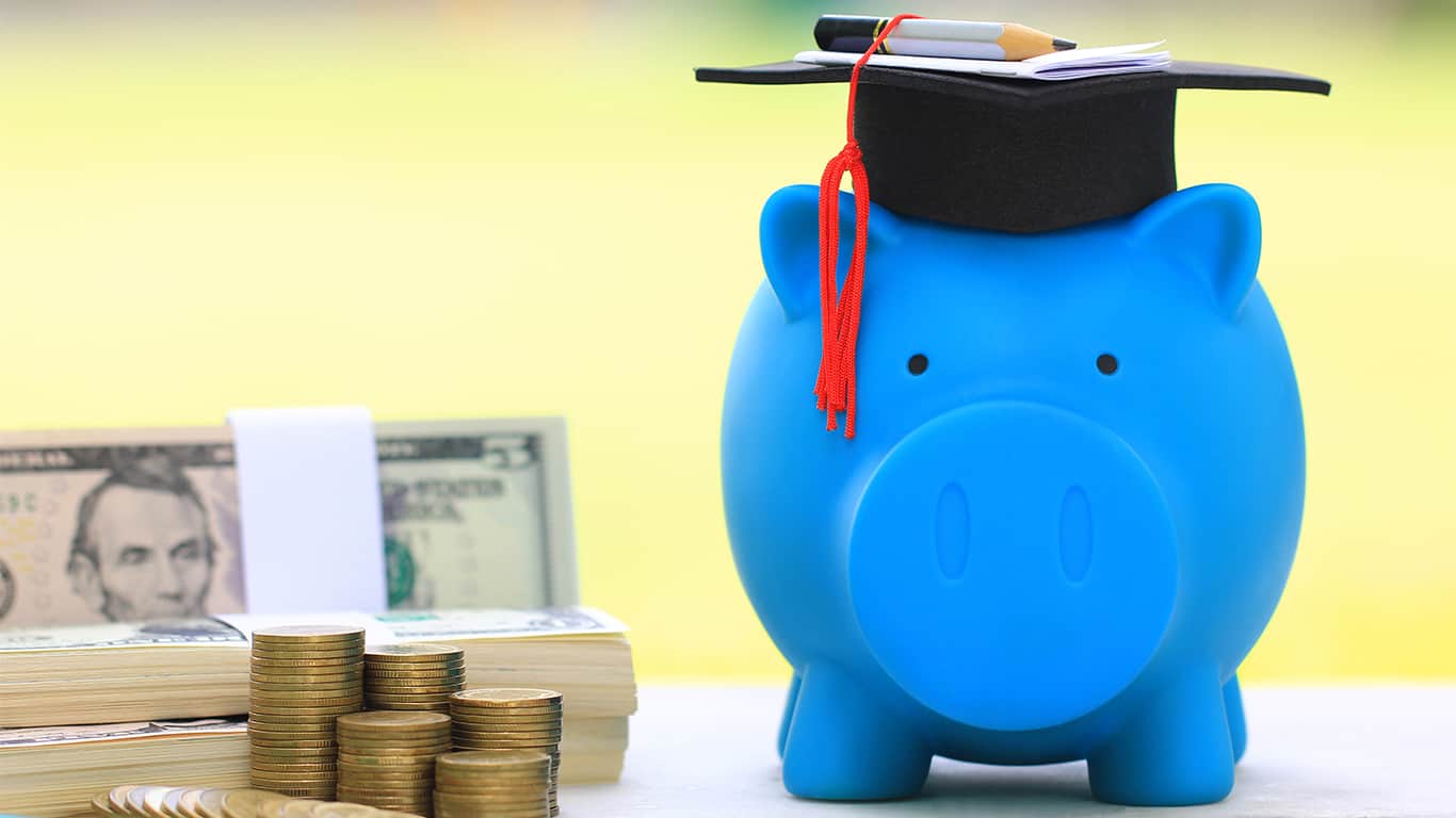 6 Signs You Need to Improve Your Financial Literacy