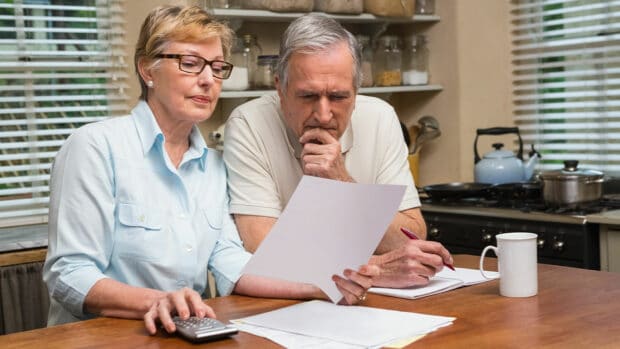 5 Questions to Ask Yourself Before Drawing Social Security